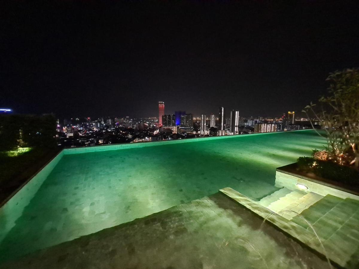 Beacon Executive Suite - Skypool Penang View George Town Eksteriør bilde