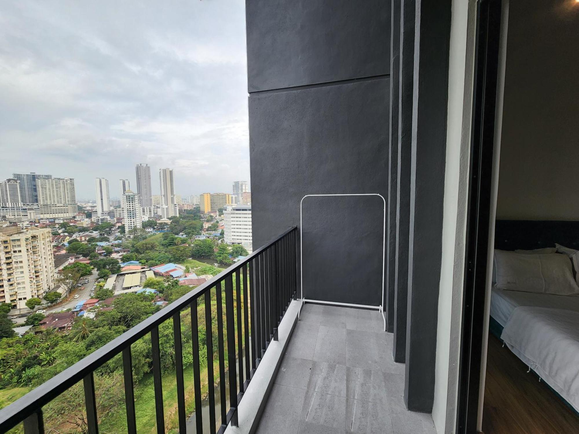 Beacon Executive Suite - Skypool Penang View George Town Eksteriør bilde